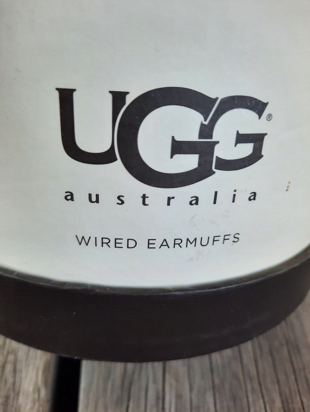Ugg Classic Wired Earmuffs Over-Ear Headphones Chestnut Sheepskin W/ Box NO WIRE - Picture 4 of 15